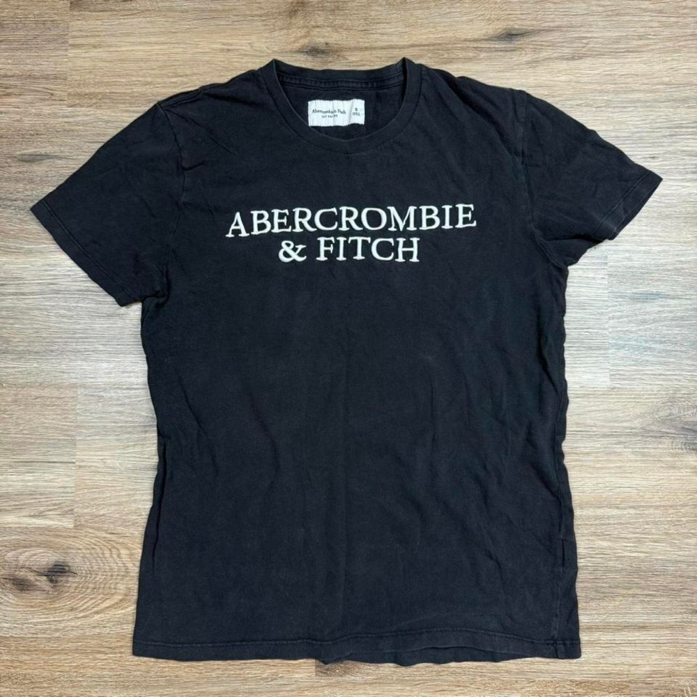 basic black Abercrombie and‎ fitch basic spell out tee